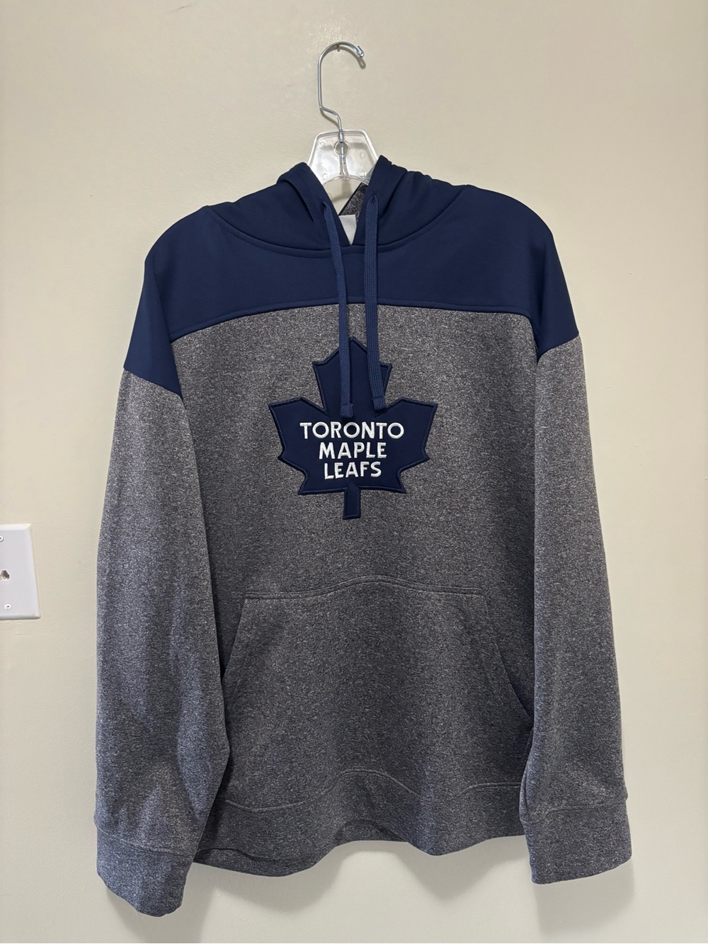 Official NHL Toronto Maple Leafs Colorblock Hoodie (Size XL/TG)
